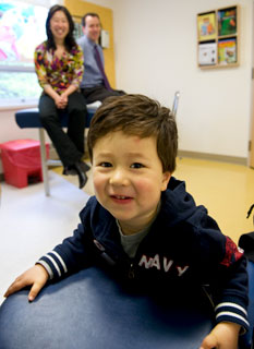 波士顿儿童医院沃尔瑟姆分院的小男孩