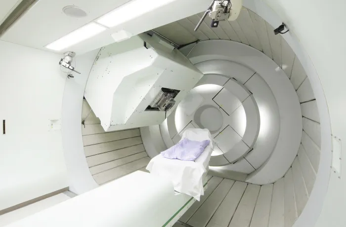 精准“爆破”癌细胞、副作用极低，十多种癌症患者可用！这项抗癌新技术在日本竟然只需20多万元！