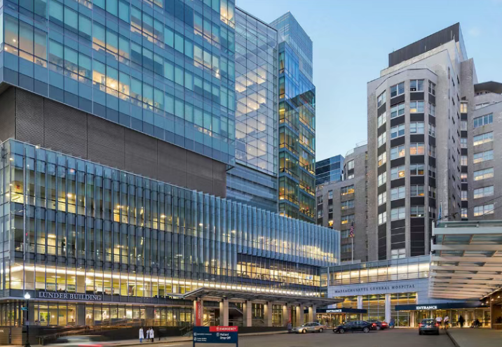 一度“失声”的灵魂歌后阿黛尔，是如何在美国麻省总医院重获新声的？