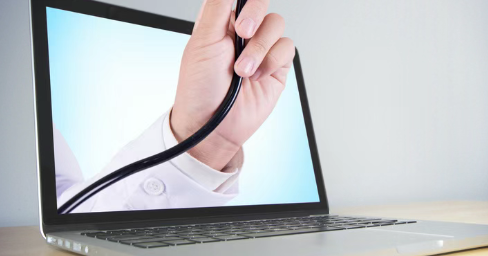 70岁晚期肺腺癌患者案例：通过美国肺癌专家远程咨询，找到正确的治疗之路